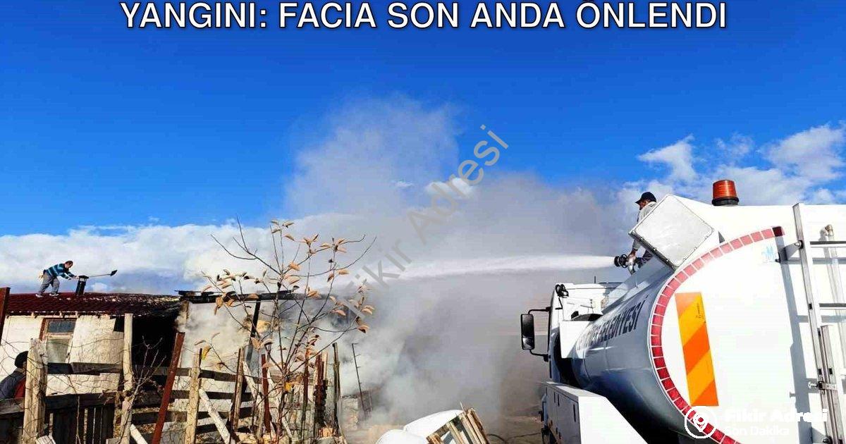 "Kütahya Seyitömer'de Korkutan Ahır Yangını: Facia Son Anda Önlendi" başlıklı haber için fotorealist